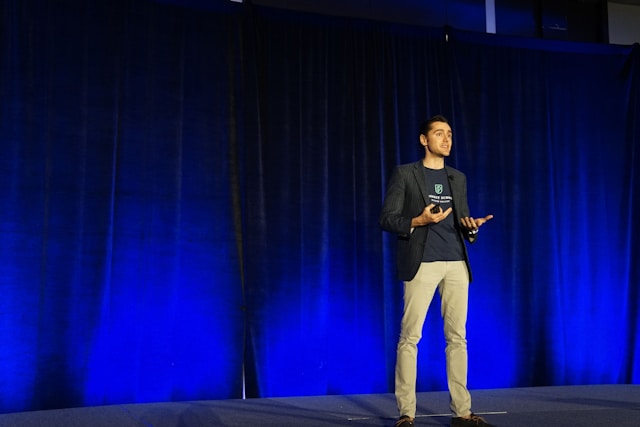 12 qualities of every great corporate speaker